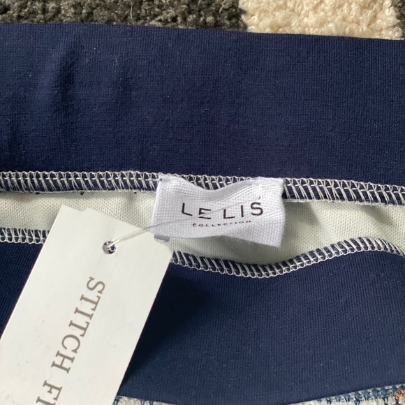 Le Leis zipper accent plaid skirt, size small - Picture 3 of 3